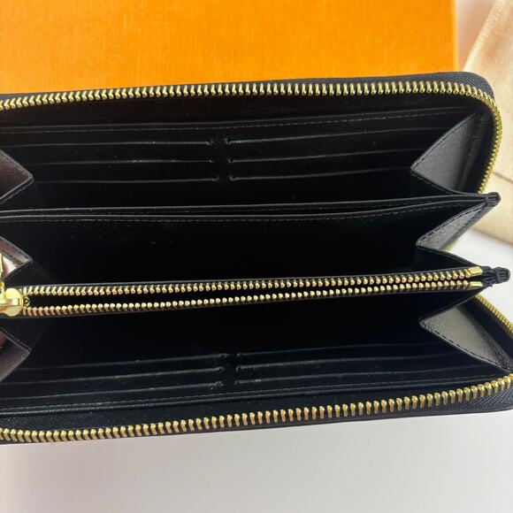 Louis Vuitton Zippy Wallet Black Epi Leather Authentic Full Set Box Dust Bag Tag - Picture 9 of 13